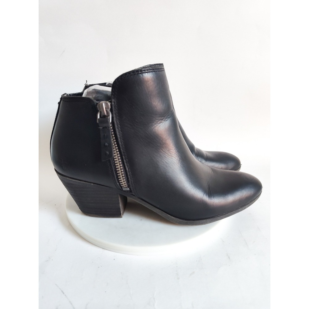 Frye Ankle Boots 7 Judith Booties Black Leather Side Zip Block Heel Minimalist